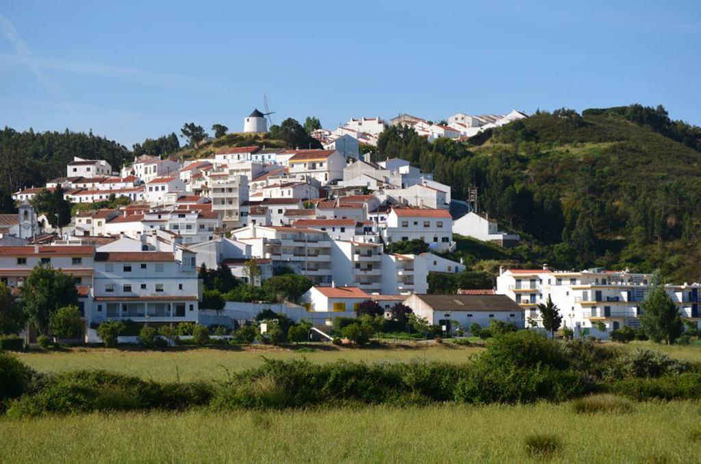 Pedra Dos Corvos Beach House Odeceixe Exterior photo
