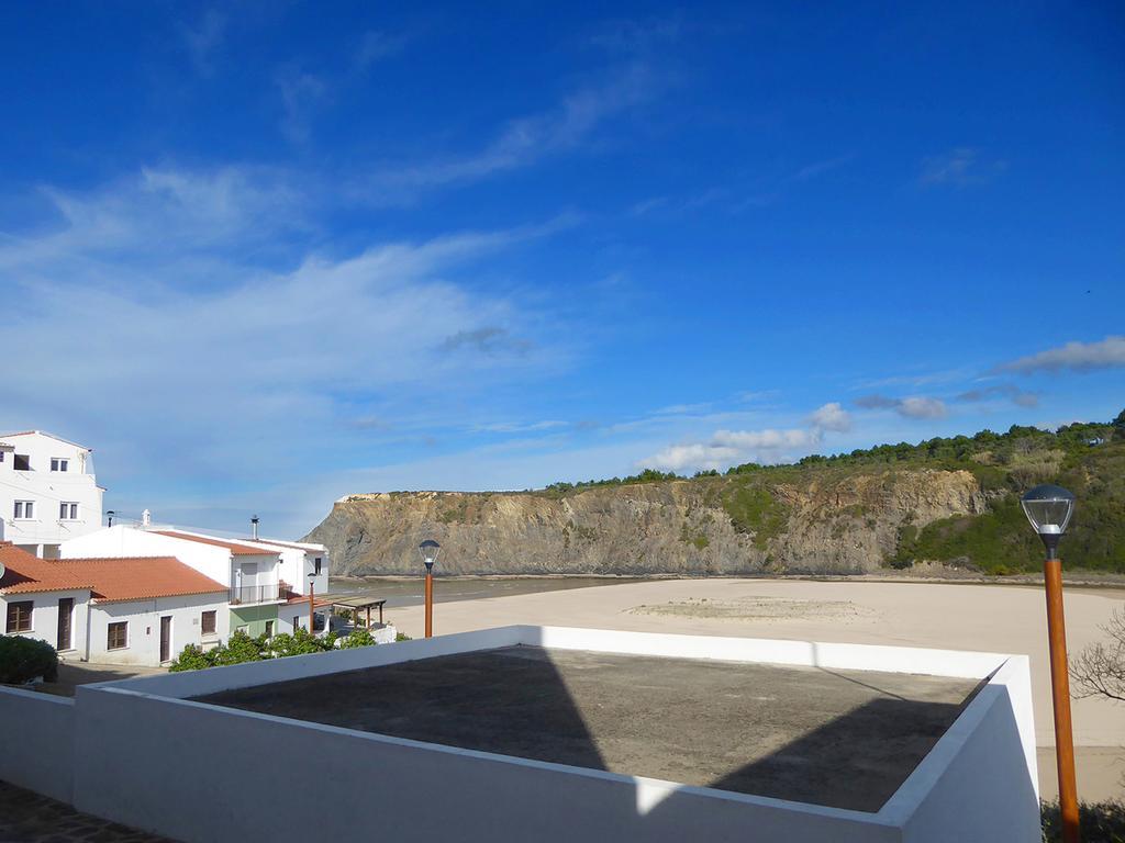 Pedra Dos Corvos Beach House Odeceixe Exterior photo